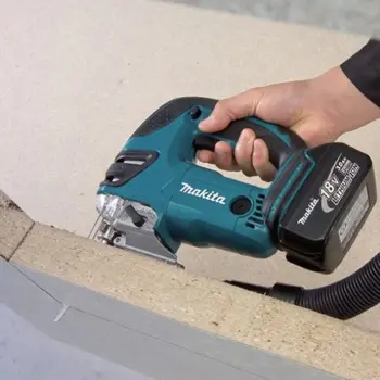 makita-aku-ubodna-pila-djv180zx-solo-37447-81992.webp