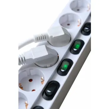 produzni-kabel-2m-s-6-uticnica-16a-7-prekidaca-bijeli-59181-21460.webp
