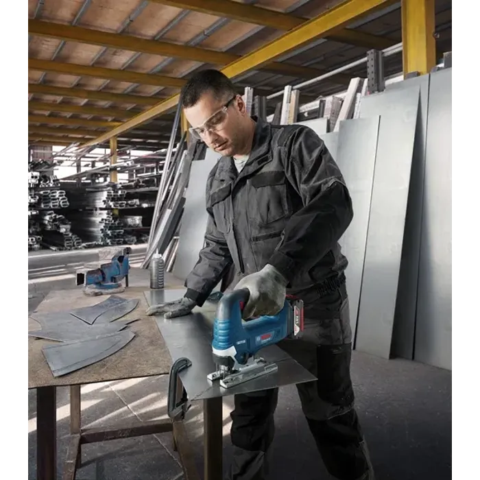 BOSCH AKU ubodna pila GST 185-LI (2x 4.0Ah + kovčeg)