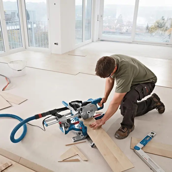 BOSCH GCM 8 SJL potezna pila 216 mm, 1.600 W