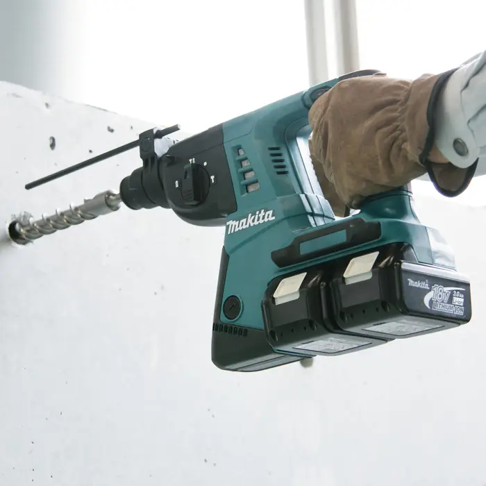 MAKITA AKU bušaći čekić DHR263RF2 (18+18V, 2x 3,0Ah) SDS+ u kovčegu