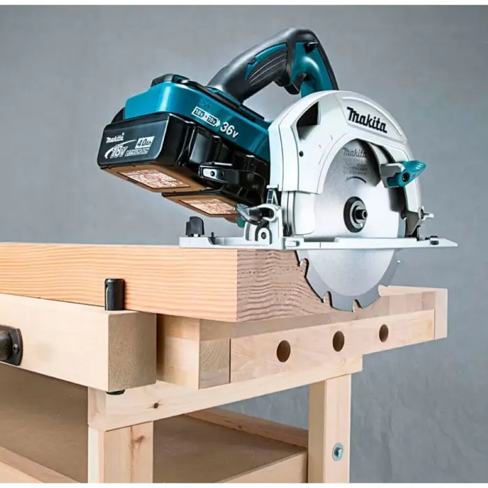 MAKITA Aku kružna pila DHS710Z (2x18V, 190mm, Solo model bez baterije)