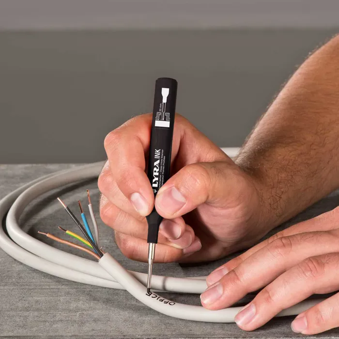 Marker za duboke rupe LYRA INK crni 1 mm